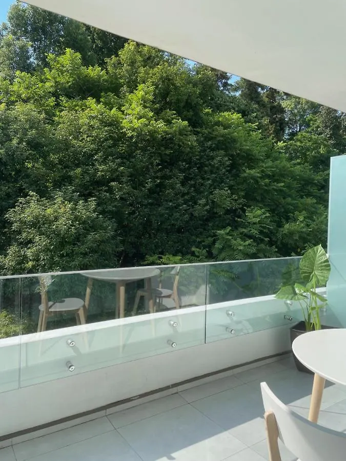 Apartment Near The Sea With Pool Batumi