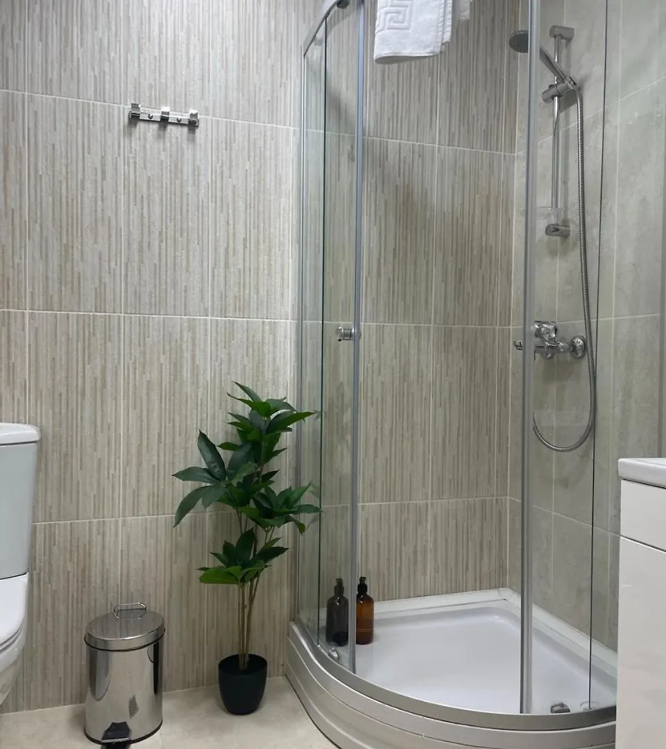 Apartment Near The Sea With Pool Batumi