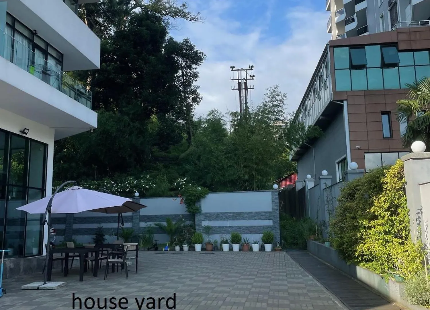 Apartment Near The Sea With Pool Batumi Georgia