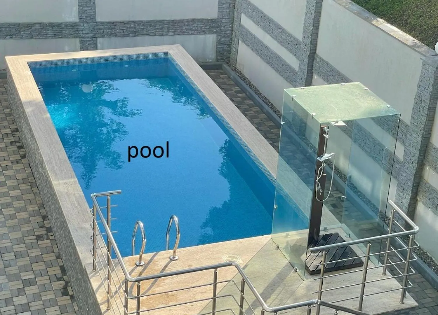 Apartment Near The Sea With Pool Batumi